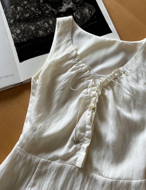 Women's Summer Apricot Dress, Waist V-neck Strappy French Vest Suspender Dress