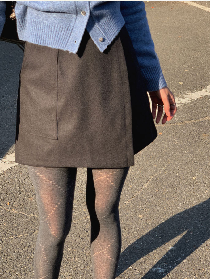 High-waisted Midi Skirts And Mini Skirts For Autumn And Winter