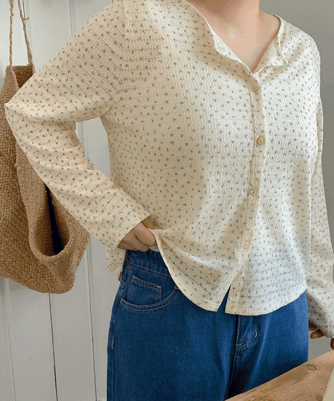 플라워펀칭버튼 티셔츠